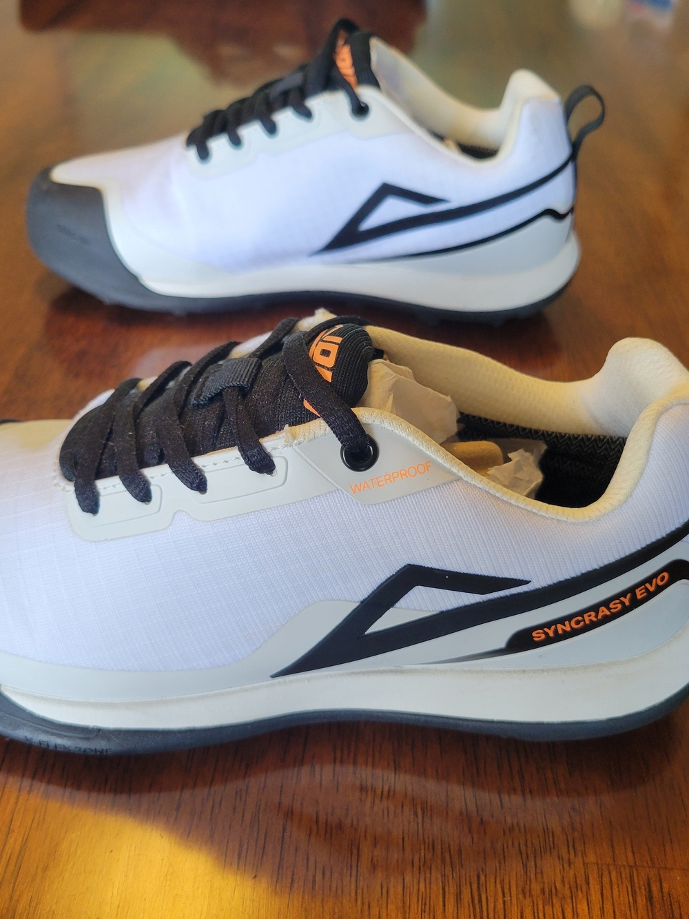 Idio Syncrasy Evo Women's Sz 6 Athletic Shoe - White/Black